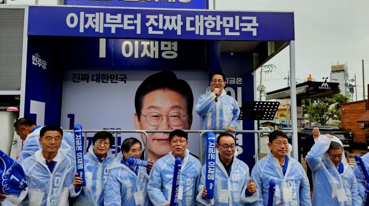 박지원 "지금은 이재명, 나는 차기" …초인적 선거 지원 