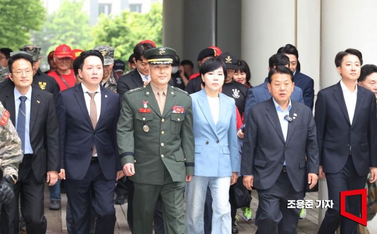 [포토] 2심 준비공판 출석 하는 박정훈 대령