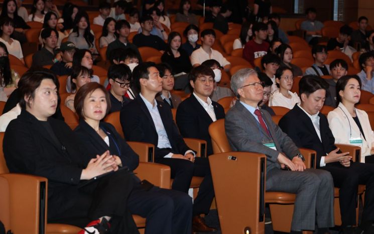 공보의협 "3월 현역 입대 의대생, 역대 최대인 412명"