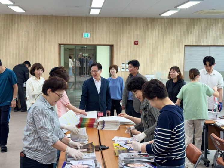 박동진 마산합포구청장, 제21대 대선 공보 작업 현장점검 및 격려.