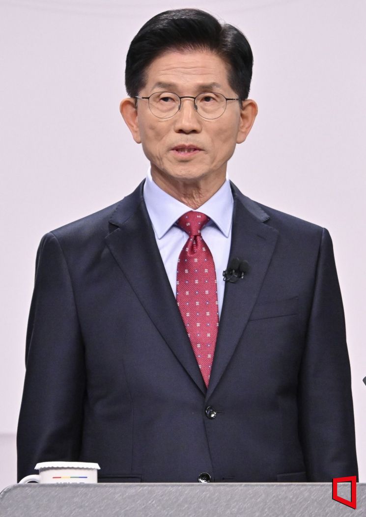 [속보]김문수 '윤석열, 계엄 잘못…내란은 재판중, 판단 남아 있어'