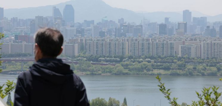 강남권 무풍지대 외곽은 직격타…'3단계 DSR' 치솟는 집값 잠재울까