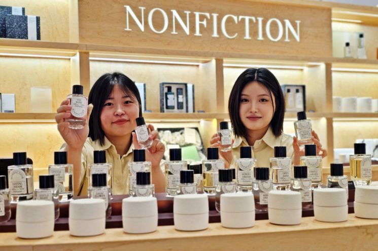 논픽션 향수. 신세계 센텀시티 제공