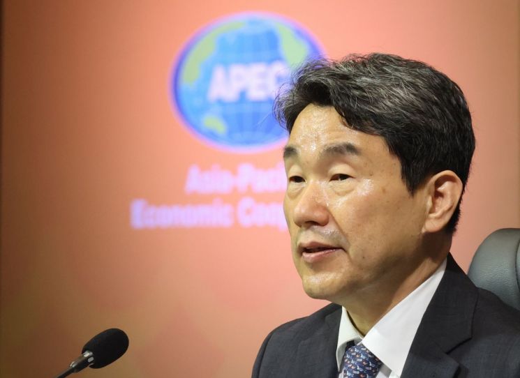 李대행, 한은 총재·금융위원장 조찬…"금융·외환시장 점검·대응"