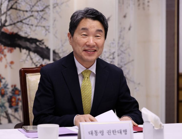 이주호 권한대행, 경제안보전략 간담회 연합뉴스