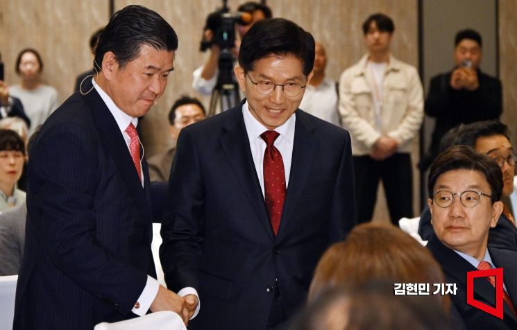 [포토] 김문수 후보, 암참 초청 특별 오찬 간담회