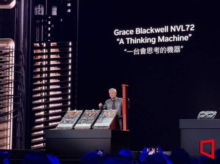젠슨 황, 'AI 주도권' 대만으로…"슈퍼컴 구축할 것"