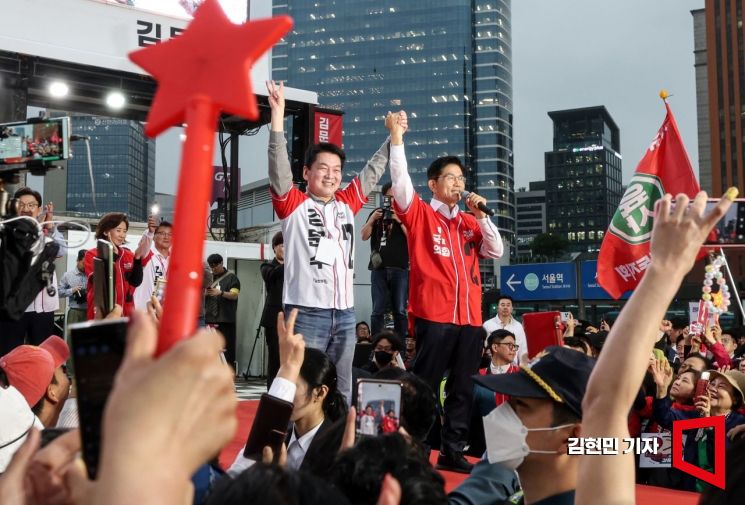 [포토] 김문수 지원 유세 나선 안철수