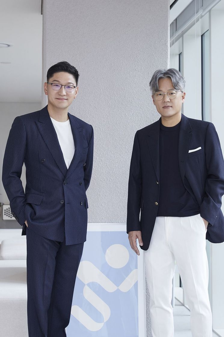 탁영준(왼쪽) 장철혁 SM 공동대표, SM엔터테인먼트