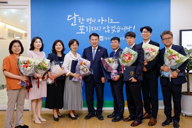 광주교육청, 스승의 날 유공교원 정부포상 전수