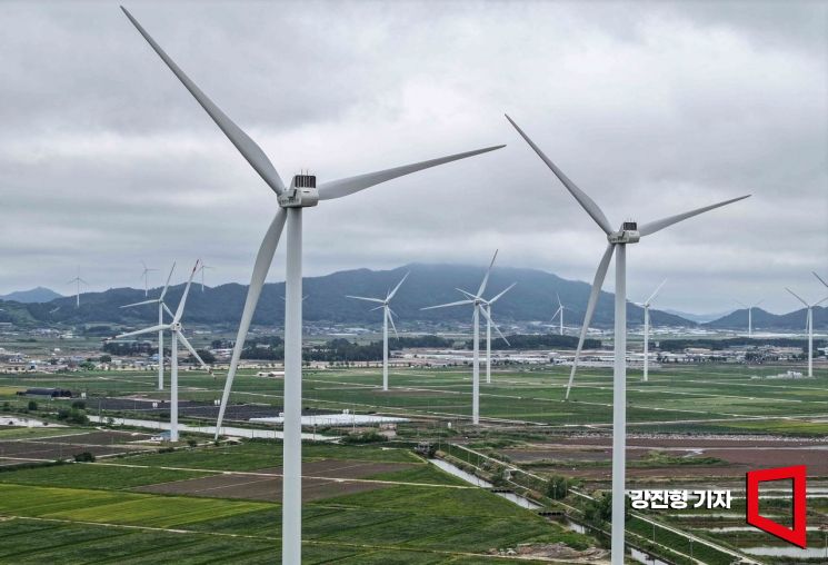 전남 영광 약수 해상풍력 발전. 강진형 기자