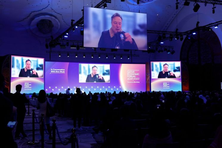 머스크 "6월 완전자율주행 로보택시 출시…테슬라 차주, 에어비앤비처럼 공유 가능"