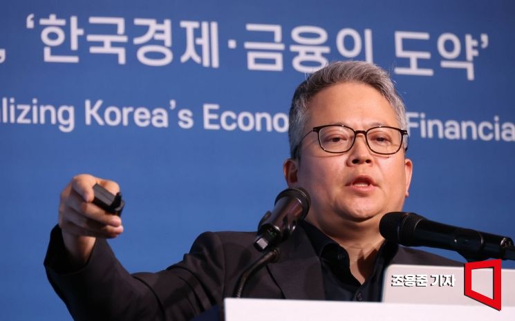[포토] 2025 아시아금융포럼 강연하는 서병호 실장