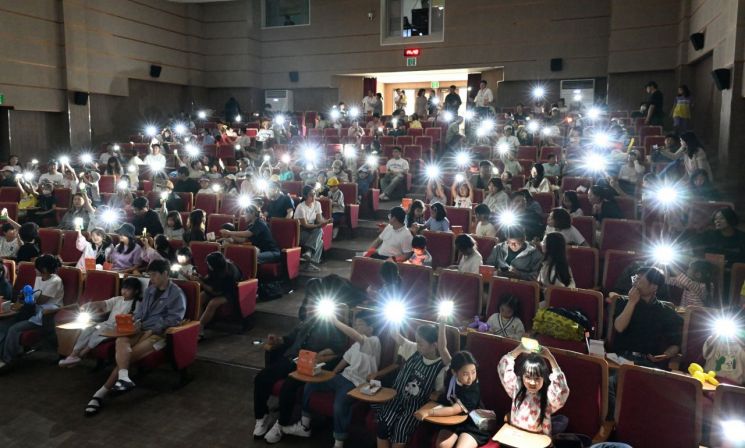 태양광 랜턴 만들기 기부 행사. 한울본부 제공