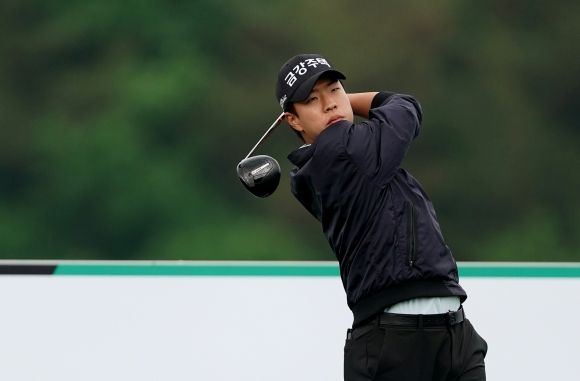 정유준, 깜짝 선두…예선 거친 숨은 장타자