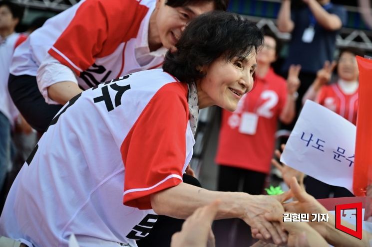 설난영 "김문수, 돈 무서워하는 사람...법인카드·관용차 규정 엄수"