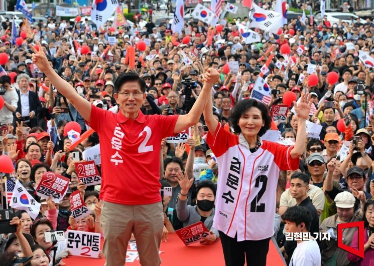 김문수, 강공·정면돌파 토론 준비 매진…지지율 반등 노린다
