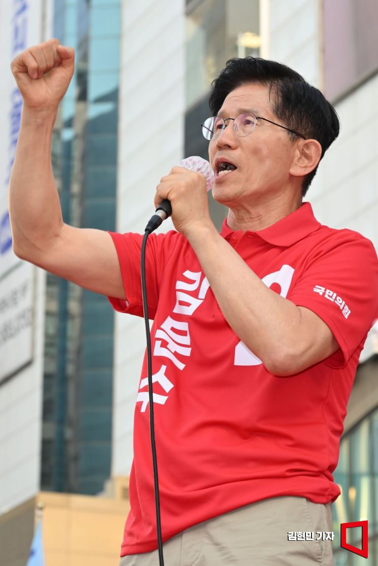 김문수 "주한미군이 한미동맹 지탱…감축, 신중히 다뤄야"