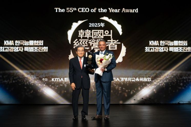 S-OIL 알 히즈아지 CEO, '제55회 한국의 경영자상' 수상