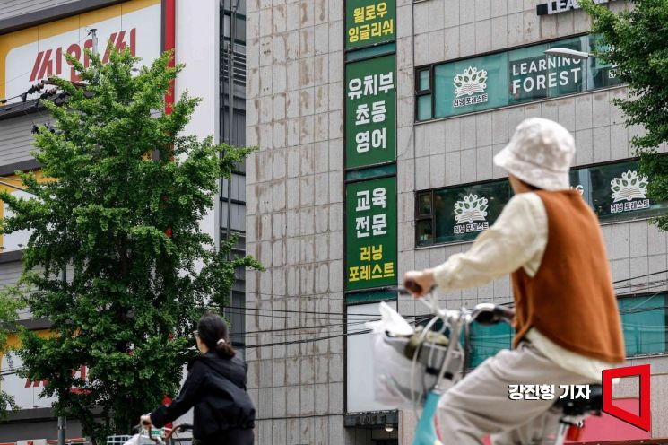 고1 英 교과서는 미국 '중2' 수준, 정작 시험은 '대학 2학년'