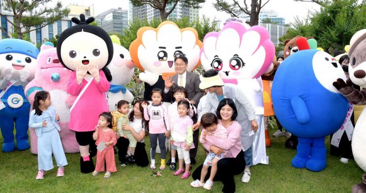 [포토] 광주 홍보캐릭터 대전…'빛돌이 결혼식'