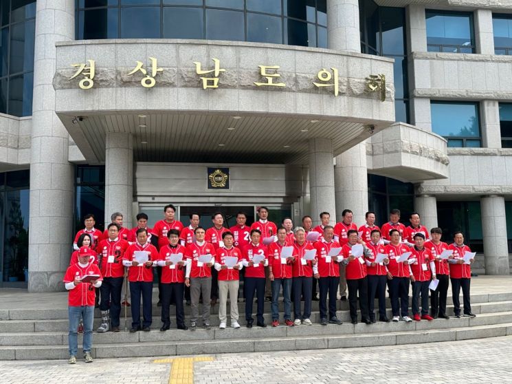 "이준석 후보, 단일화 결단하라" 국민의힘 경남도의원, 한 목소리