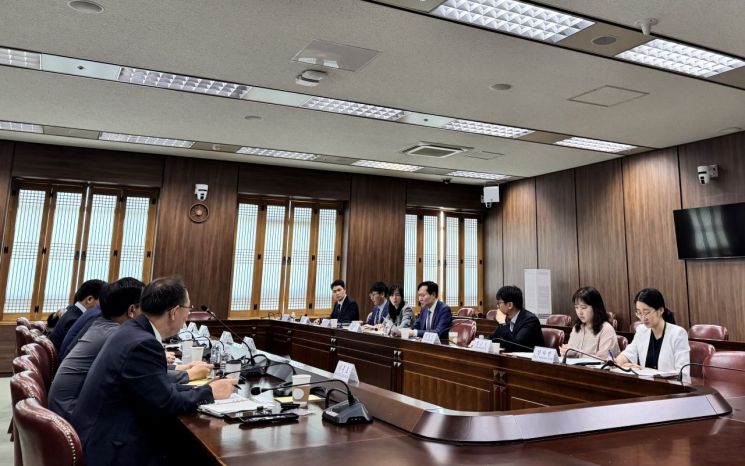 '中 서해문제 대응' 관계부처 회의…"권익 침해 없도록 적극 대응"