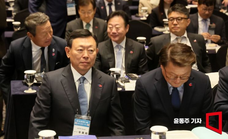 신동빈 롯데그룹 회장이 27일 서울 중구 롯데호텔에서 열린 '제57회 한일경제인회의'에 참석하고 있다. 2025.05.27 윤동주 기자