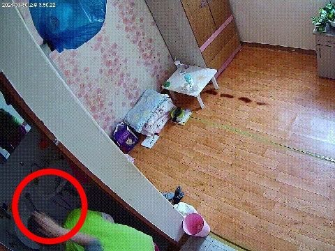 "TV 채널 바꿨다고 때려"…요양원 환자 폭행한 보호사들 송치