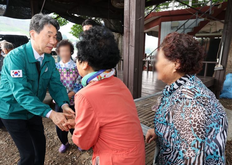 李대행, 경남 산불피해 현장 점검…"신속 복구·생활안정 지원 최선"