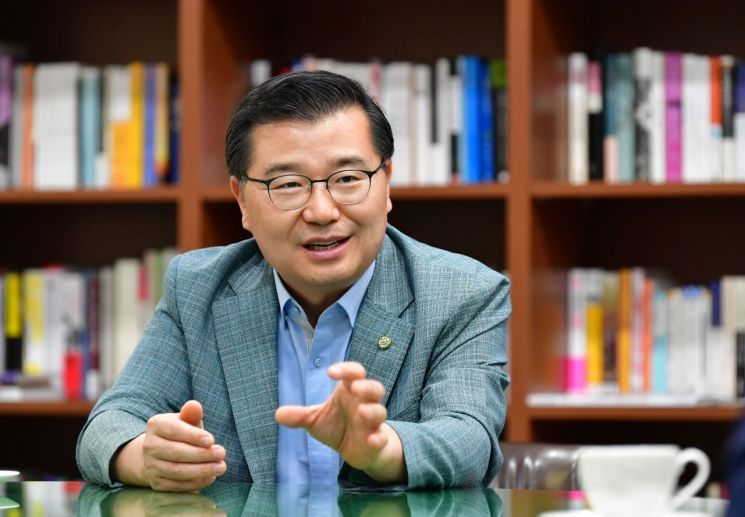 류경기 중랑구청장 '통큰 결단'...'중랑사랑상품권' 100억 추가·총 225억 발행