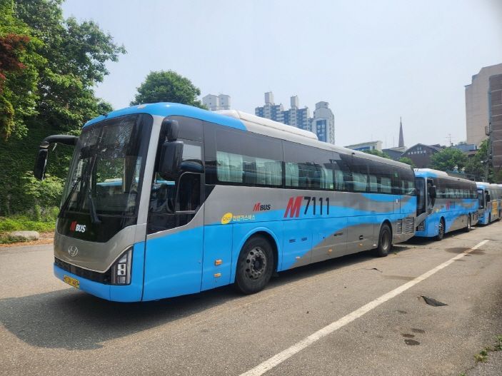광역급행버스 M7111. 파주시 제공