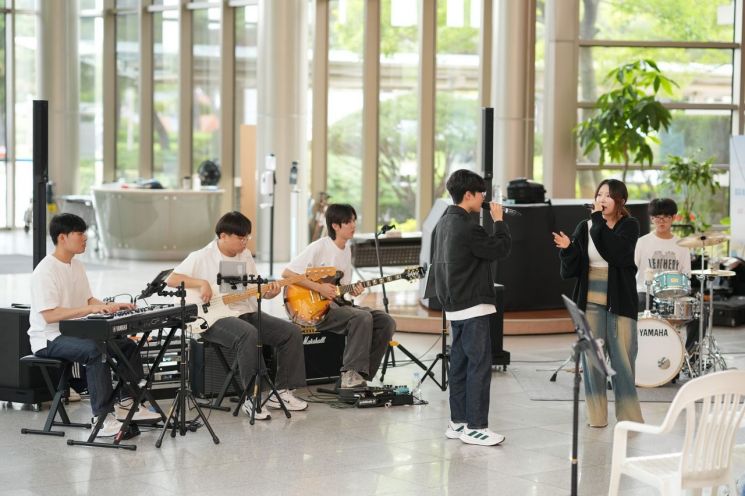 Dongnam Institute of Radiological & Medical Sciences Holds 402nd Hope Concert... Busan Yebit School Yerub Band Delivers Moving Performance