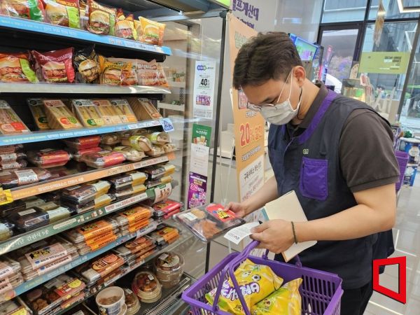 [AZ가 간다]②"金심시간, 결제도 아깝죠"…367일 매출 효과 편의점 퀵커머스