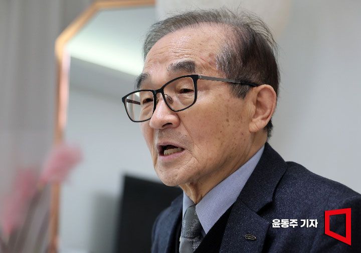 수능 창시자로 알려진 박도순 고려대 명예교수가 아시아경제와 인터뷰를 하고 있다. 윤동주 기자