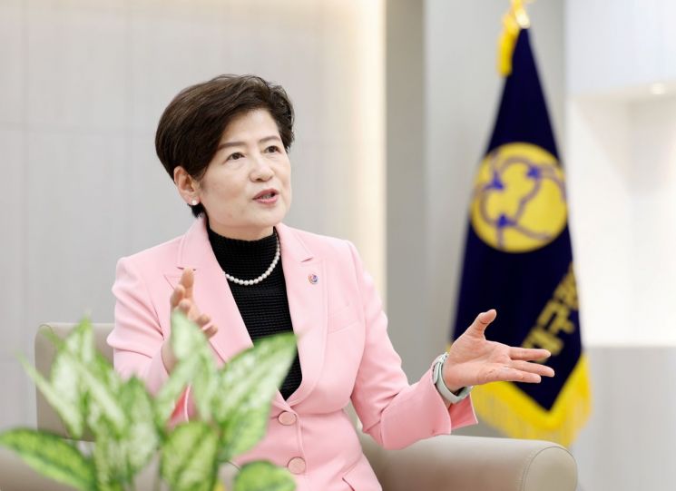 [한국의 교육, 길을 잃다]⑫국내 공교육에 첫 IB 도입…강은희 "학원 안가도 대입 거뜬"