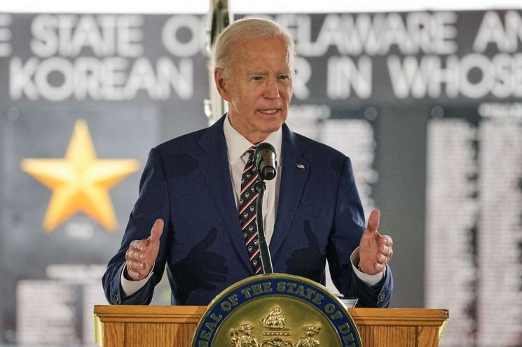 바이든, 전립선암 밝힌 후 첫 공개행사…"이겨낼 수 있다" 