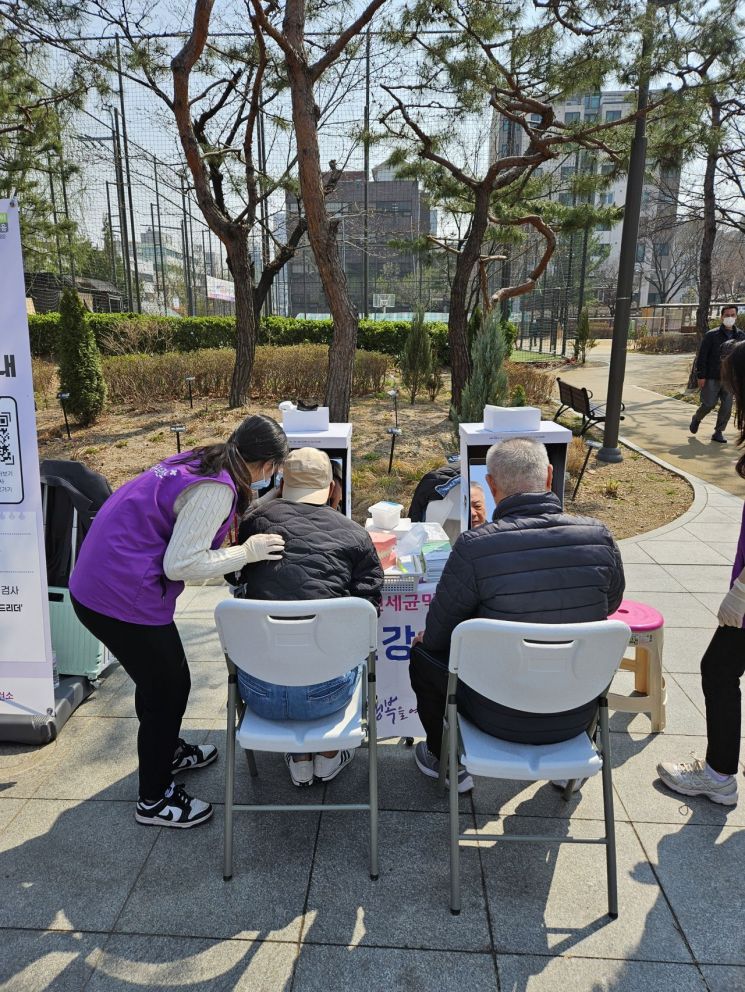 ‘서울시 칫솔질 실천율 1위’…동대문구, 구강보건 주간 행사 열어