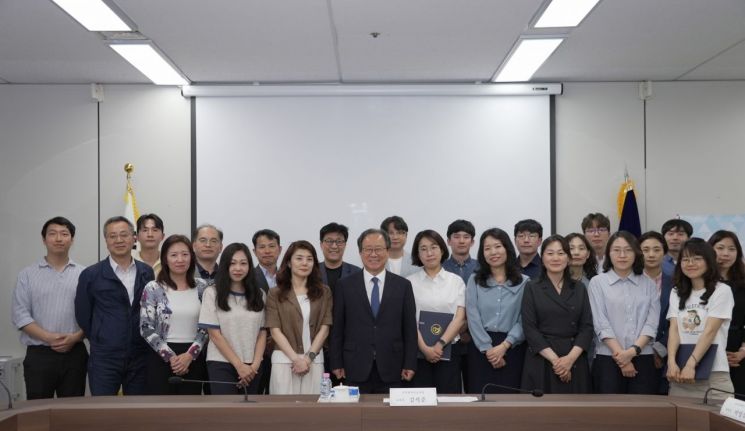 부산교육청, ‘현장 연구위원’ 25명 위촉… 정책 현장성과 높인다