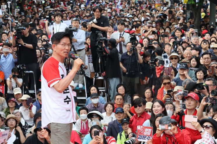 김문수, 제주서 서울까지 '종단 유세'…"막판 투표율로 역전"