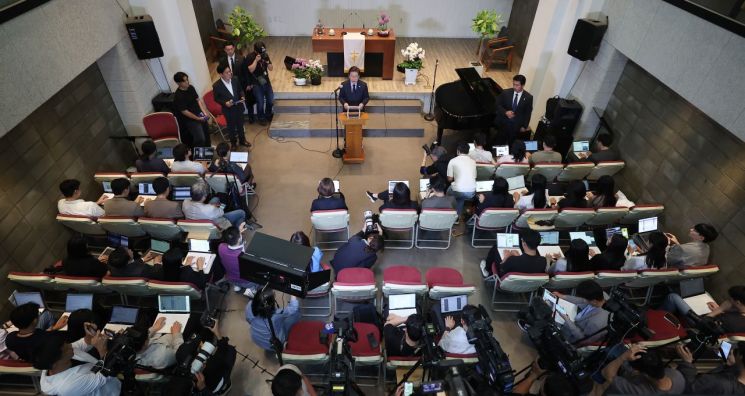 이재명 "당선시 민생 점검 먼저"…국민·언론과 적극 소통 약속