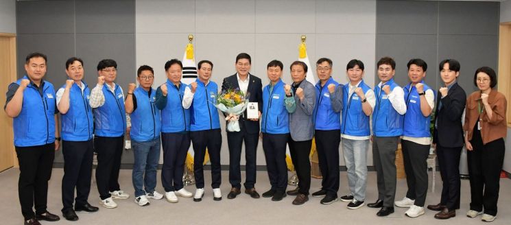 정철원 담양군수, 공무원노조로부터 '감사패'