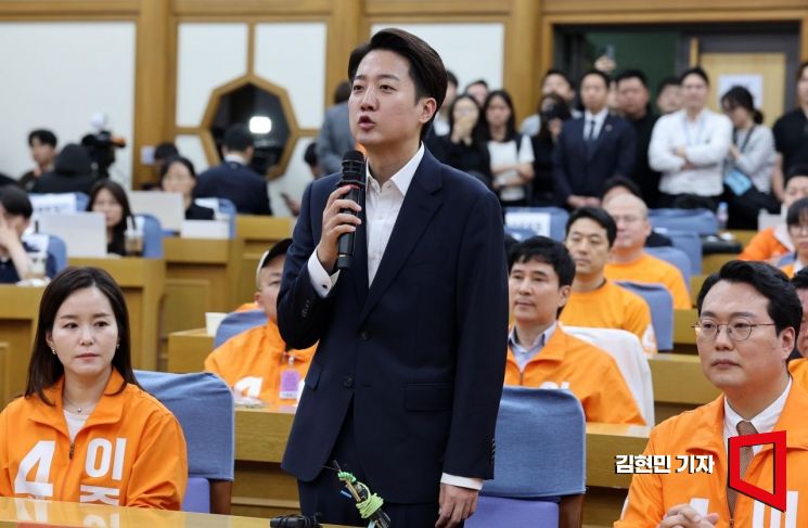 [포토] 이준석, 이재명 향해 “경제 어렵다… 적확한 판단 해주길”