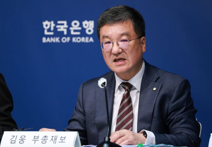 한은 "소비자물가 상승률, 하반기 1% 후반 전망…유가 하락·낮은 수요 압력"