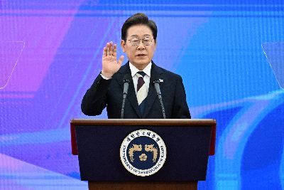 육·해·공 총장 등 軍지휘부, 李대통령 취임선서 초청서 제외