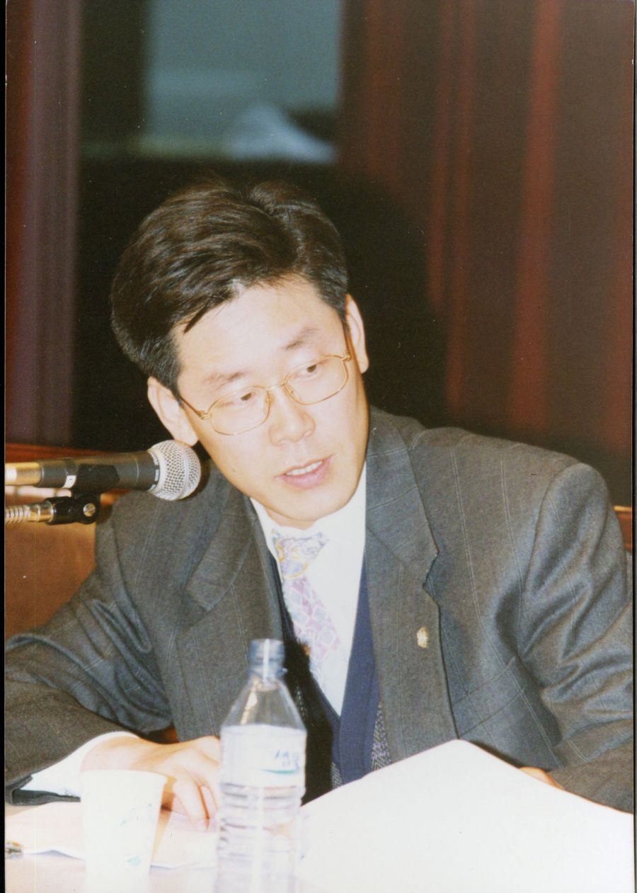 성남 인권변호사 시절 모습. 연합뉴스