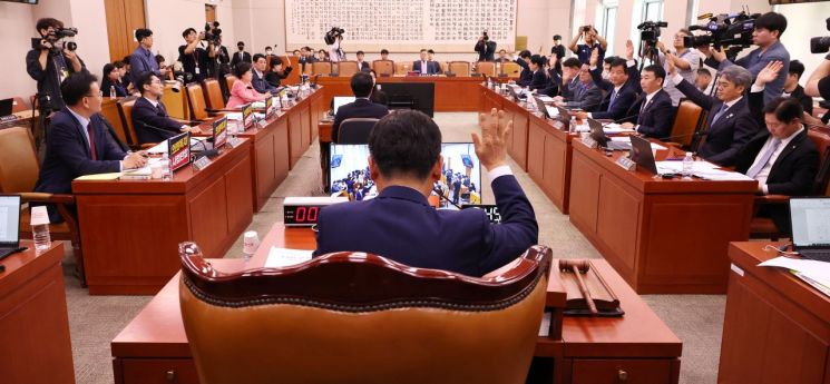 '대법관 증원법' 법사위 소위 통과…'14명→30명' 단계적 증원