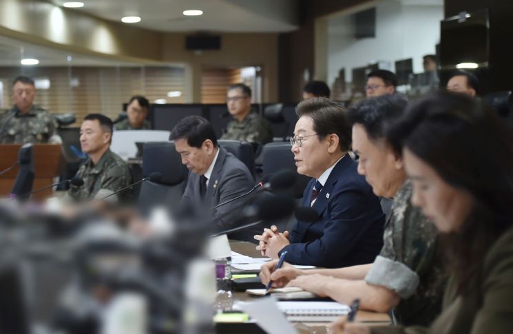 이재명 대통령, 취임 1호 행정명령은 '비상경제대응TF'