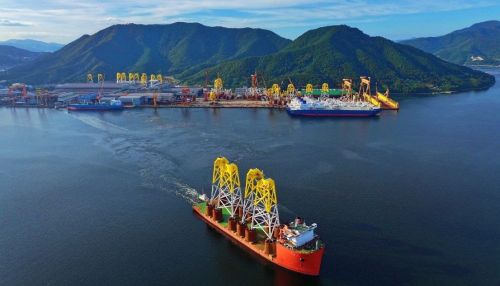 HSG성동조선에서 제작한 하부구조물이 선적 후 대만 창화2b&4 해상풍력 발전단지로 출항하고 있다. HsG성동조선