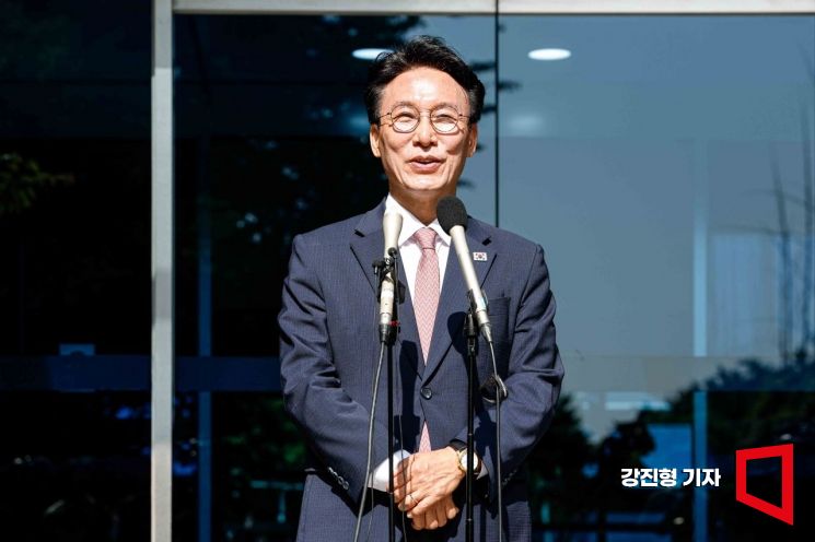 [포토] 취재진 질문에 답하는 김민석 국무총리 후보자